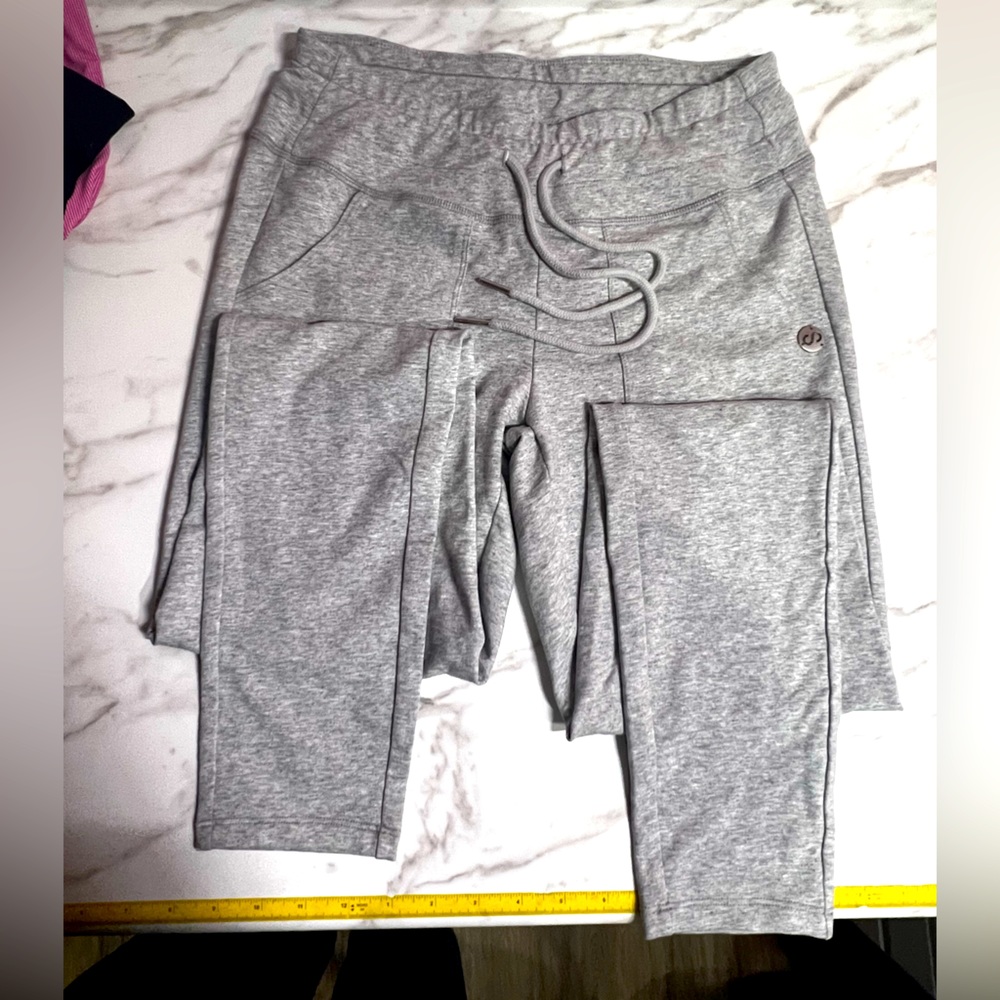 Curves N Combatboots bootyscrunch joggers Size S
